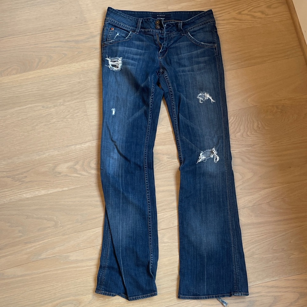 Husdson LOW RISE Y2K denim jeans size 28 distressed excellent condition .